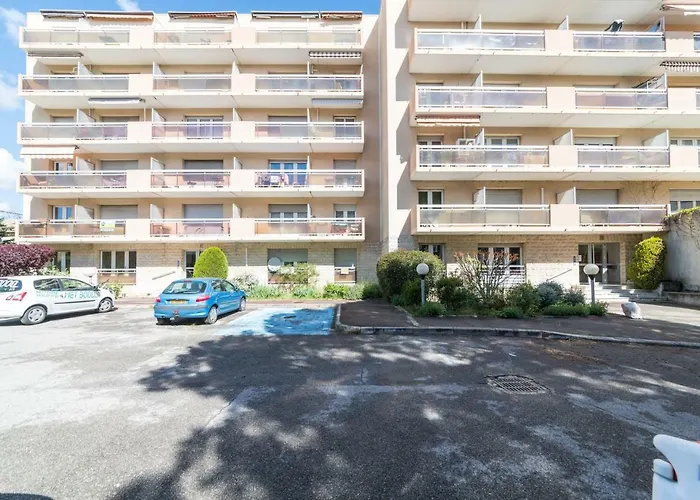 A 2 Pas Du Palais Free Parking